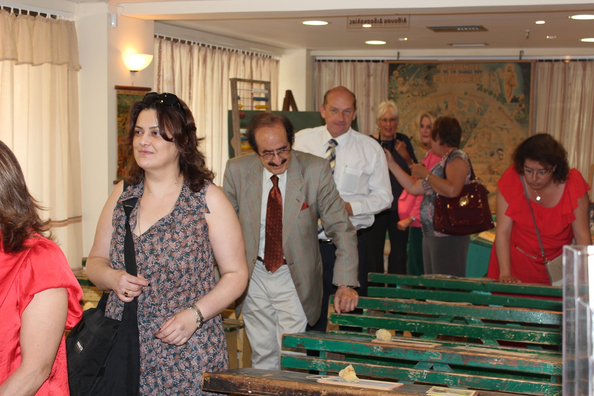 Εκπαίδευση και Εκπαίδευση Εκπαιδευτικών στον κόσμο. Σύγχρονες Τάσεις, Προβλήματα και Προοπτικές 